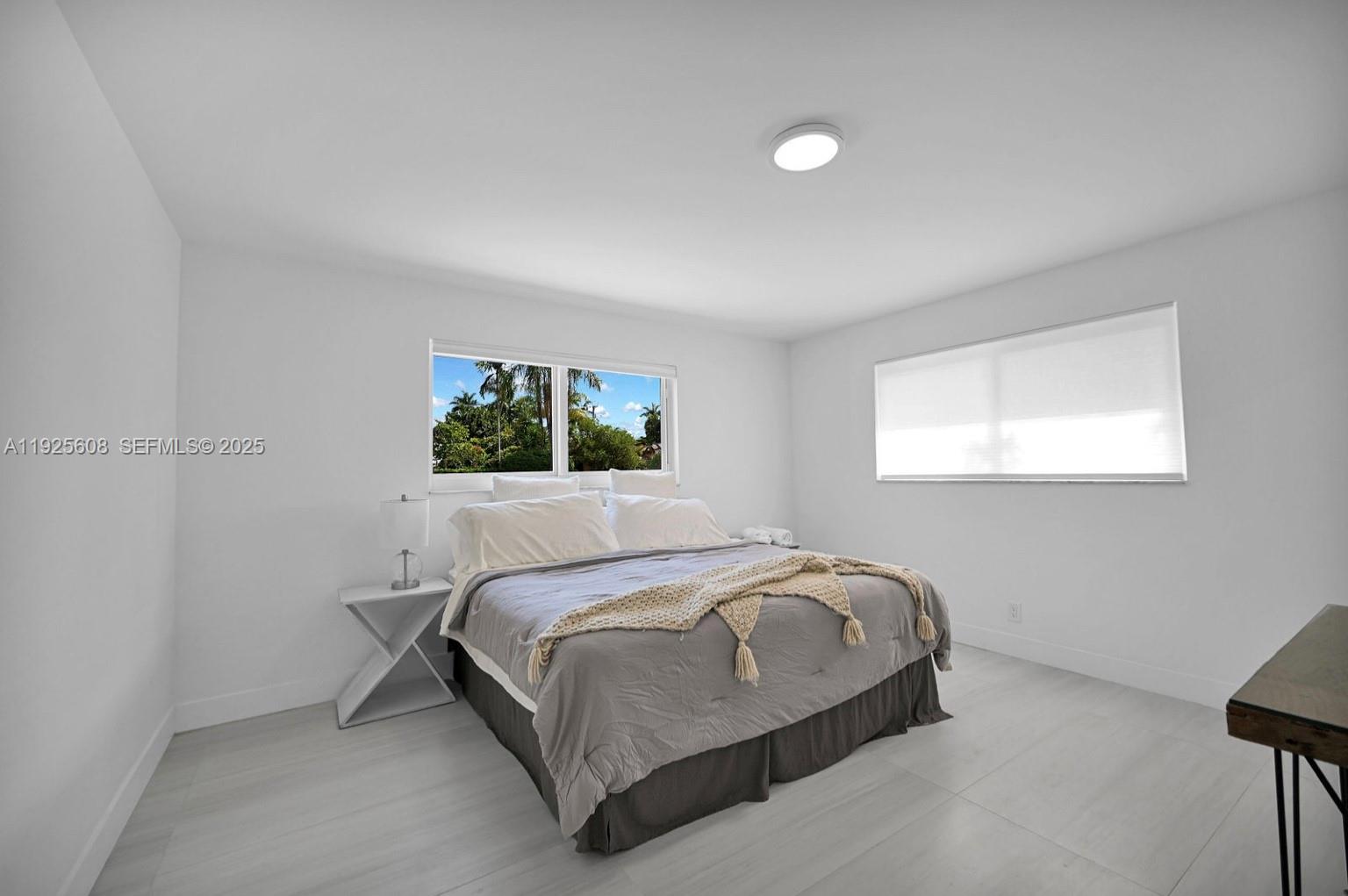 HOLLYWOOD - Residential