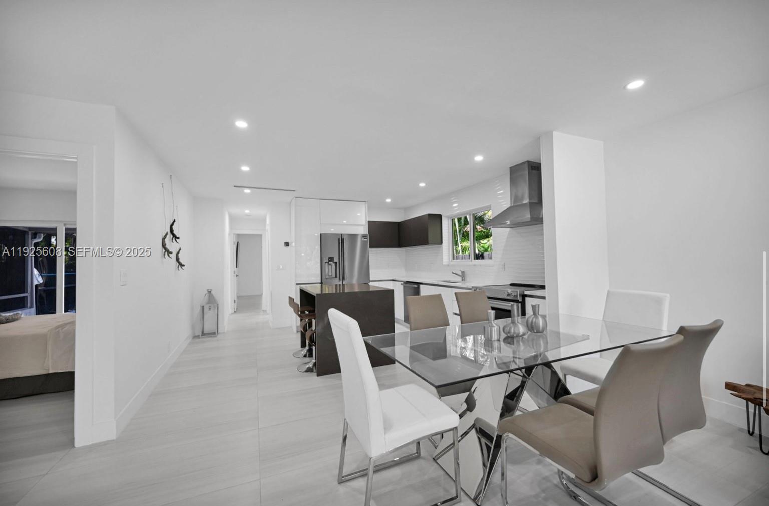 HOLLYWOOD - Residential