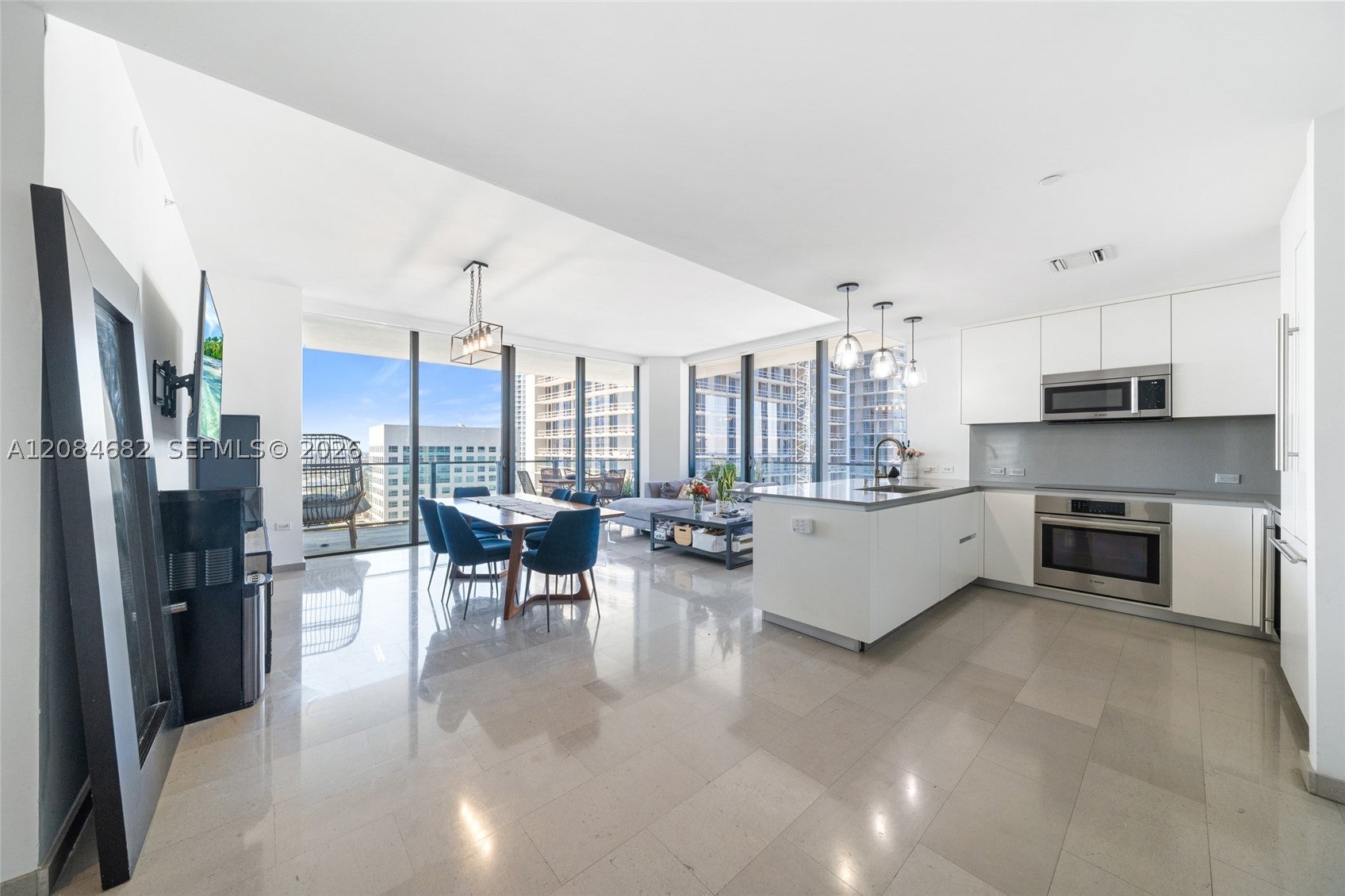 88 SW 7th St 2312