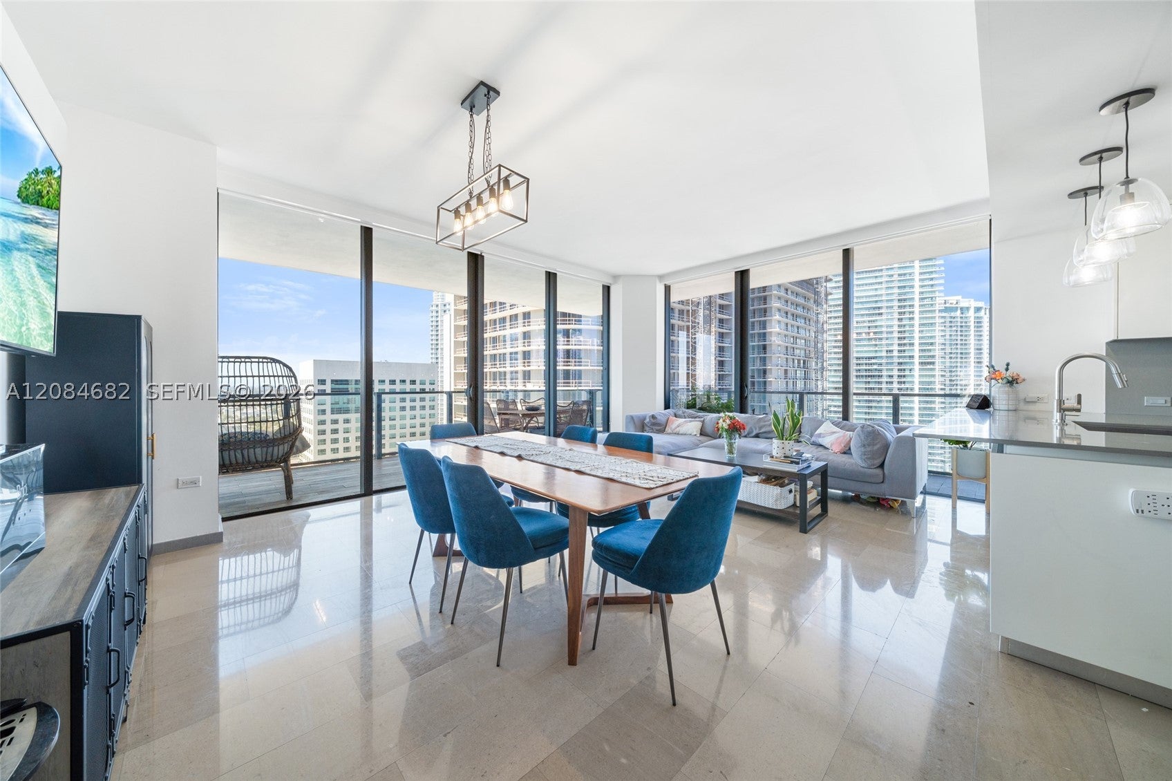 88 SW 7th St 2312
