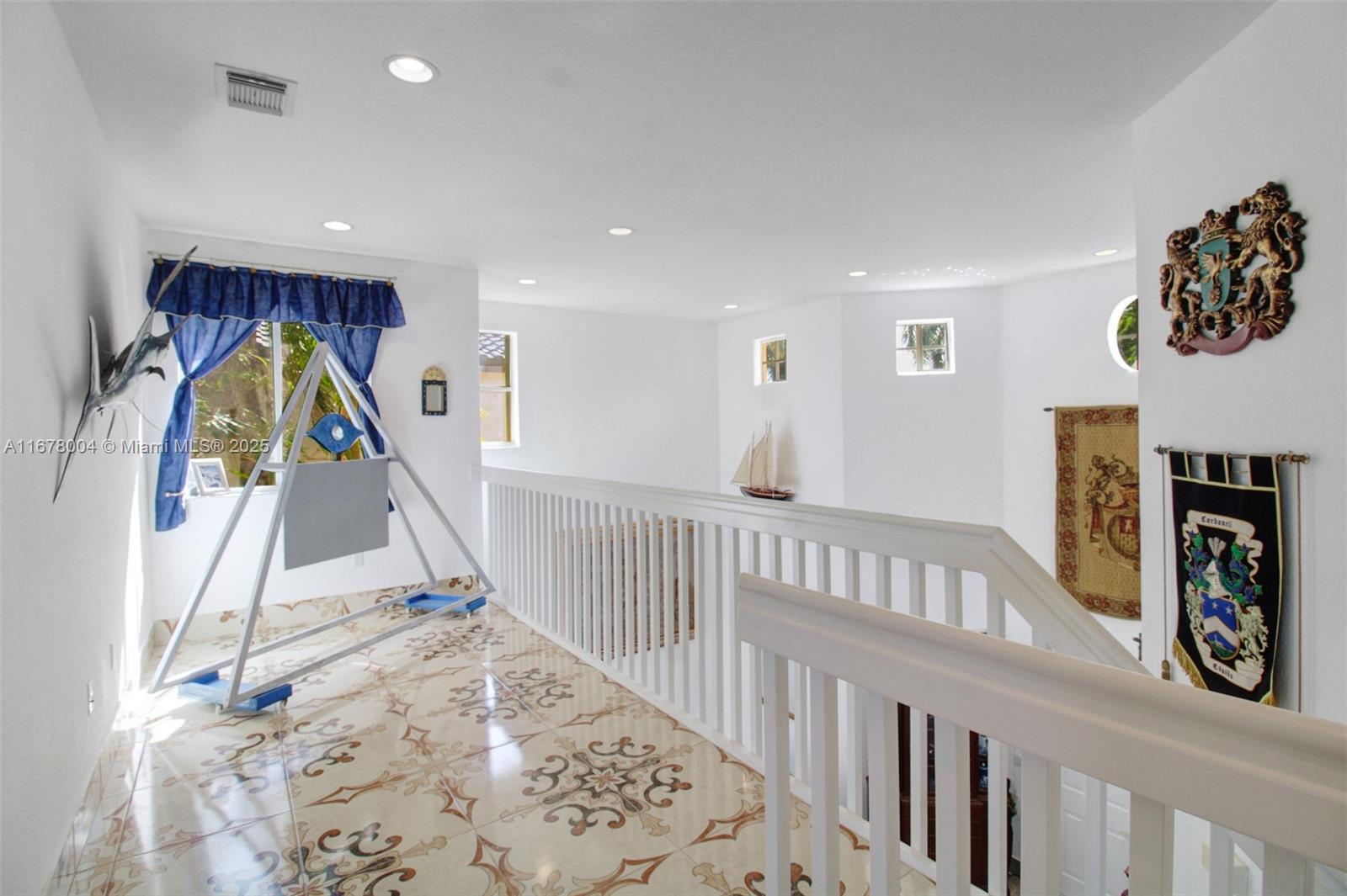 CRESTVIEW LAKES 1ST ADDN - Residential