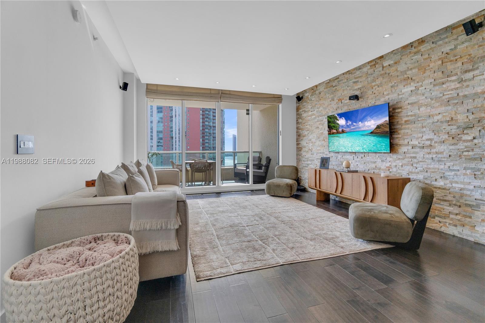 AVENTURA MARINA CONDO NUM - Residential