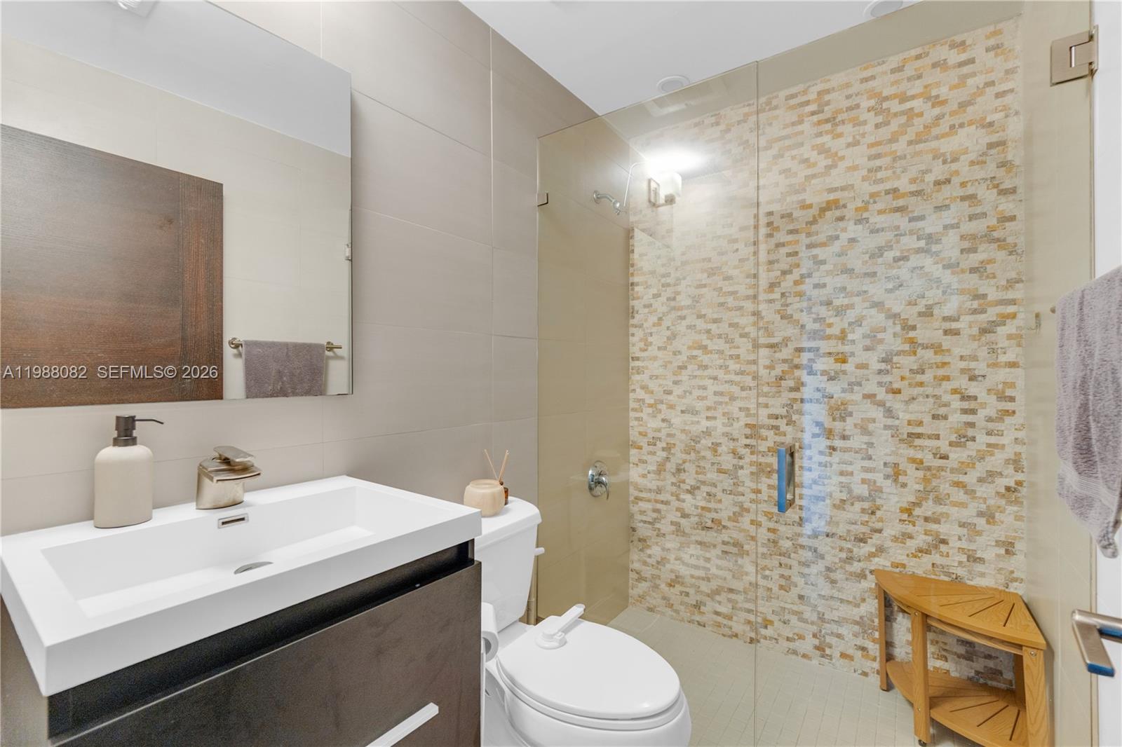 AVENTURA MARINA CONDO NUM - Residential