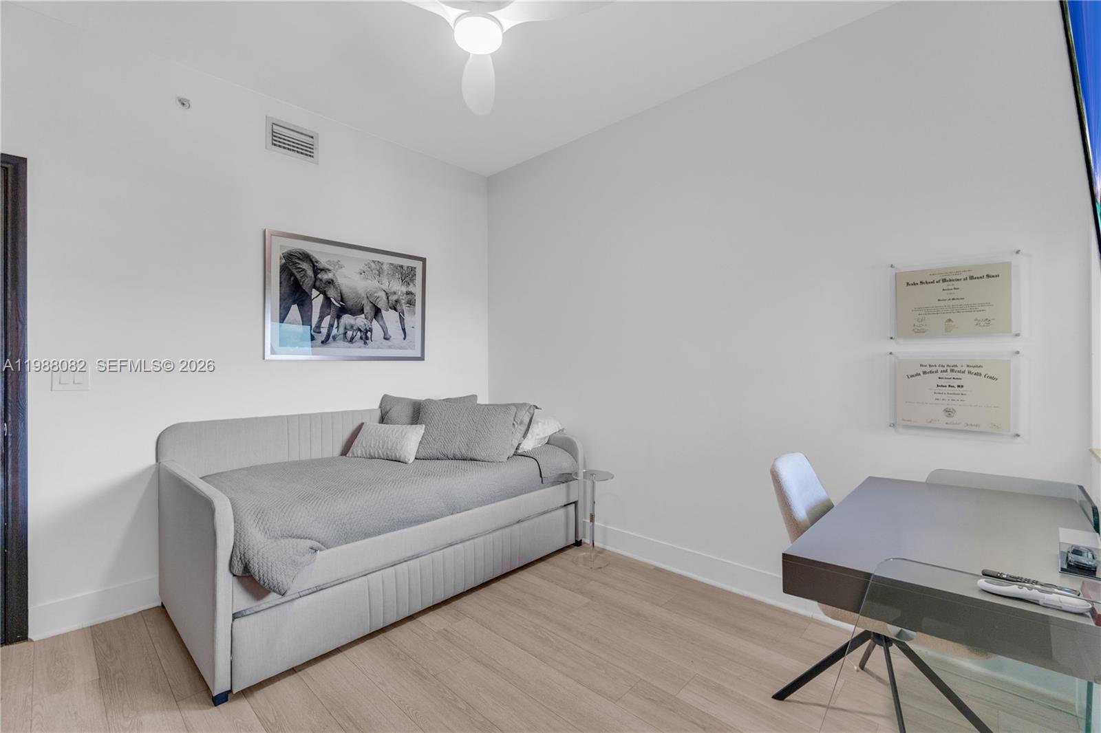 AVENTURA MARINA CONDO NUM - Residential