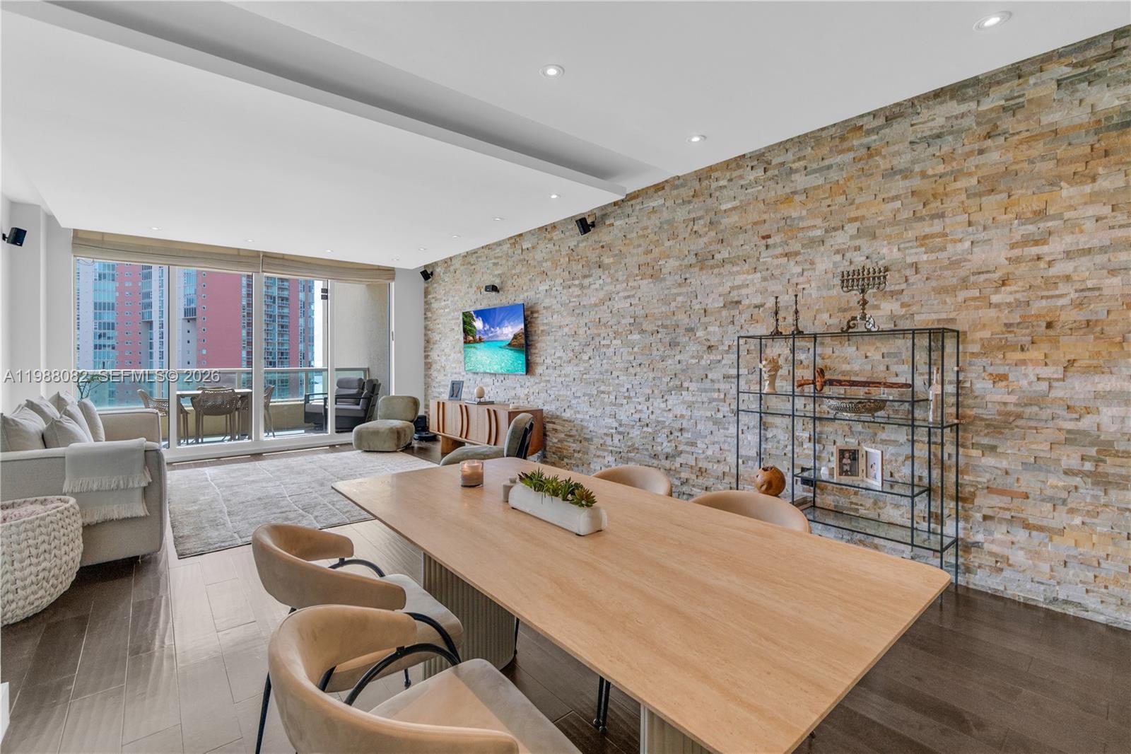 AVENTURA MARINA CONDO NUM - Residential