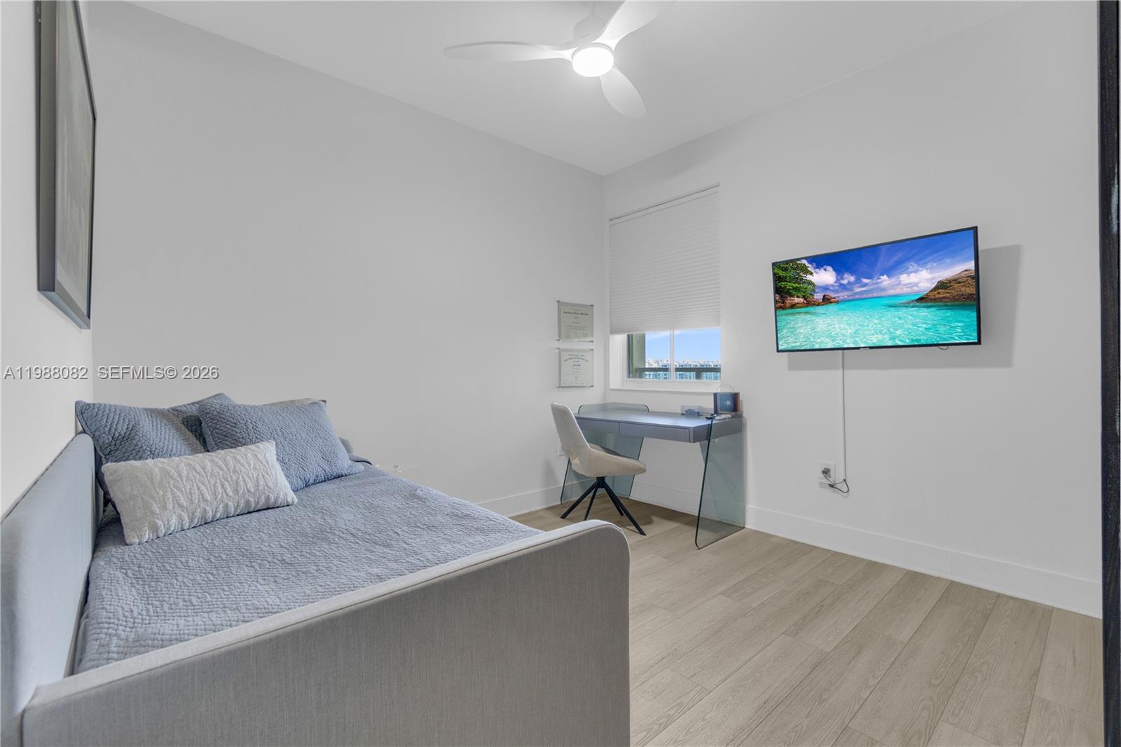 AVENTURA MARINA CONDO NUM - Residential