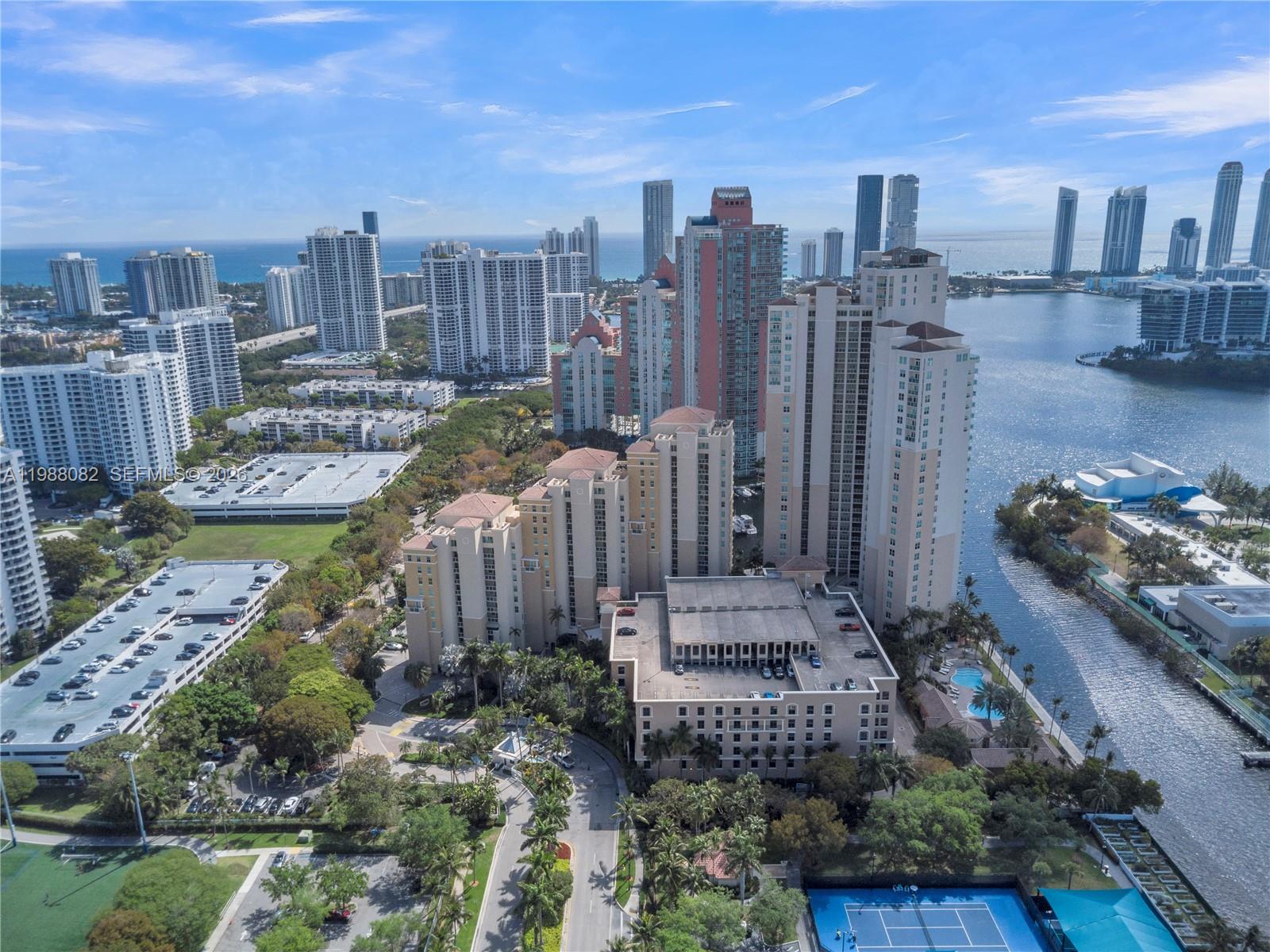 AVENTURA MARINA CONDO NUM - Residential