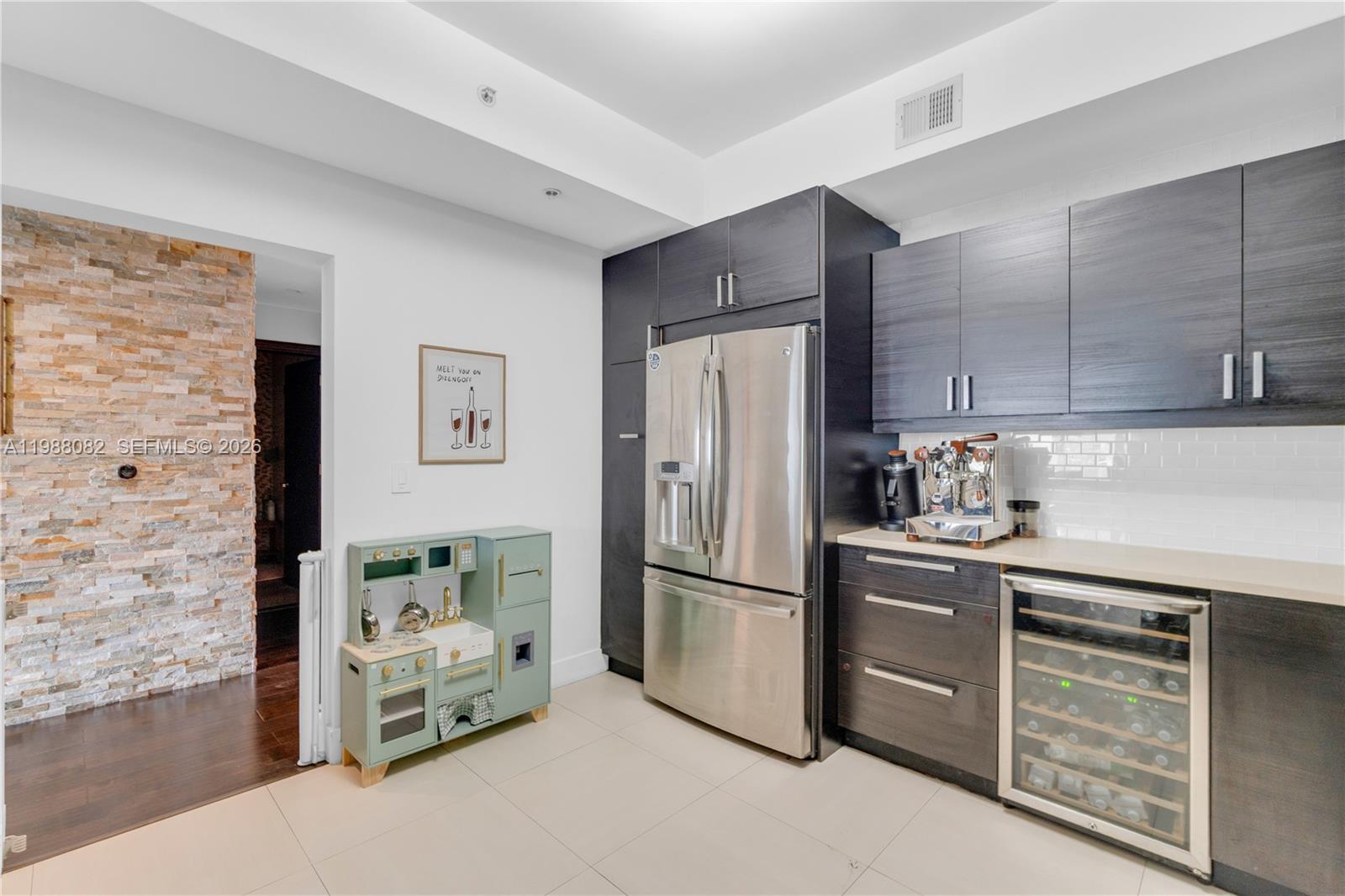 AVENTURA MARINA CONDO NUM - Residential