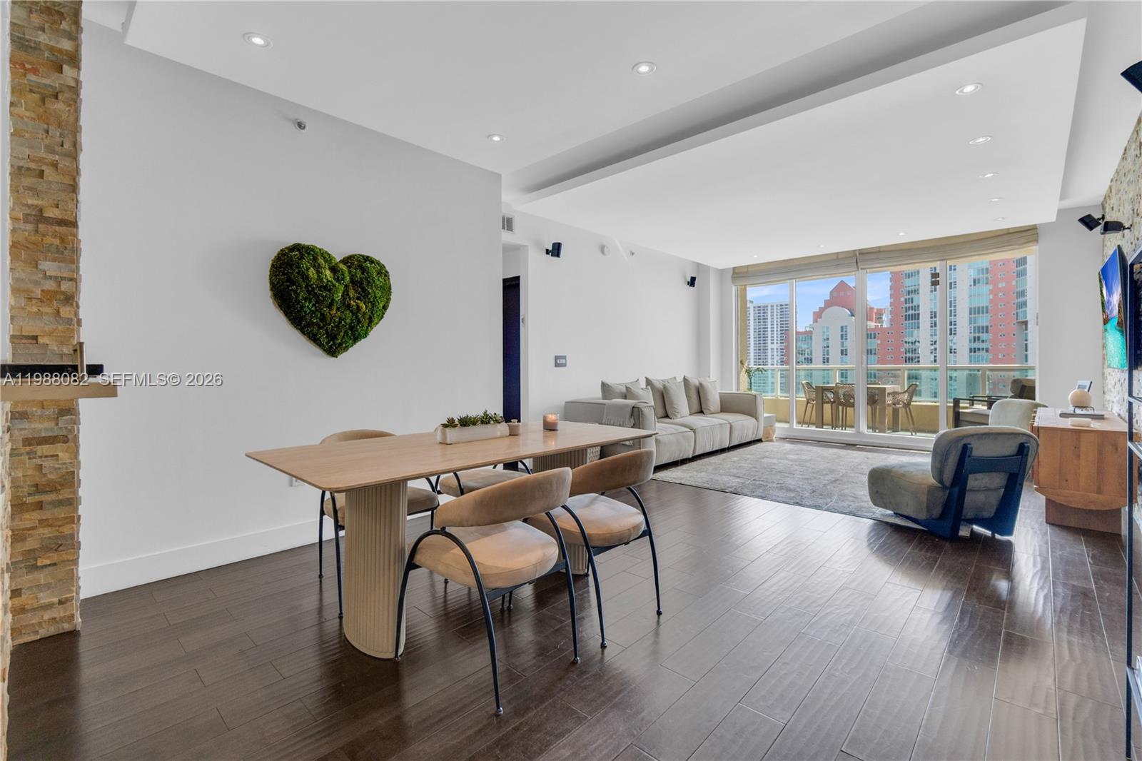 AVENTURA MARINA CONDO NUM - Residential