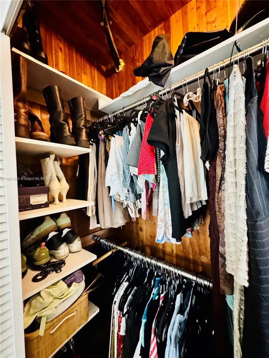 Miami, Florida 33137, United States, 1 Bedroom Bedrooms, ,1 BathroomBathrooms,Residential,Active,213898