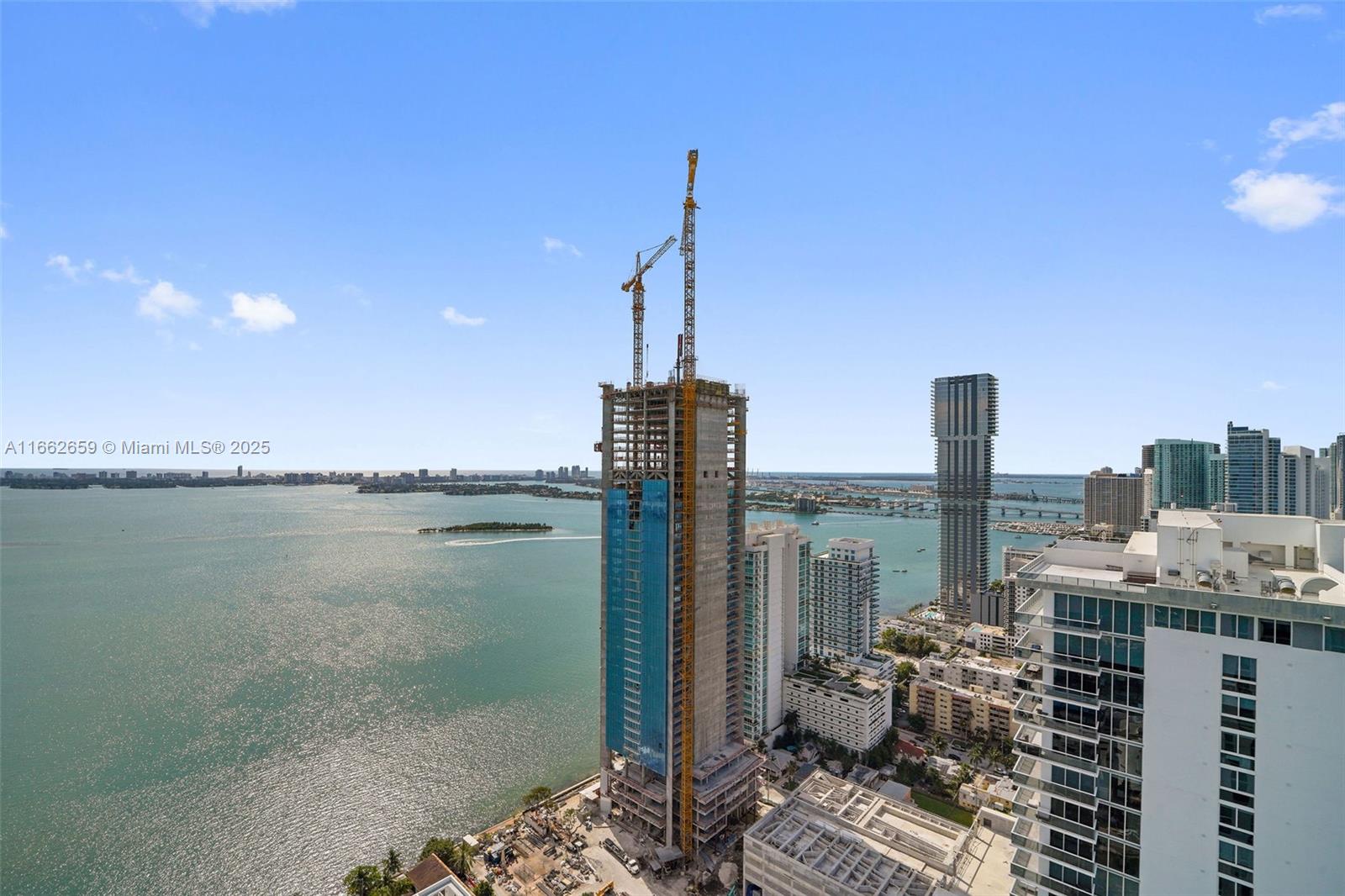 ICON BAY CONDO - Residential