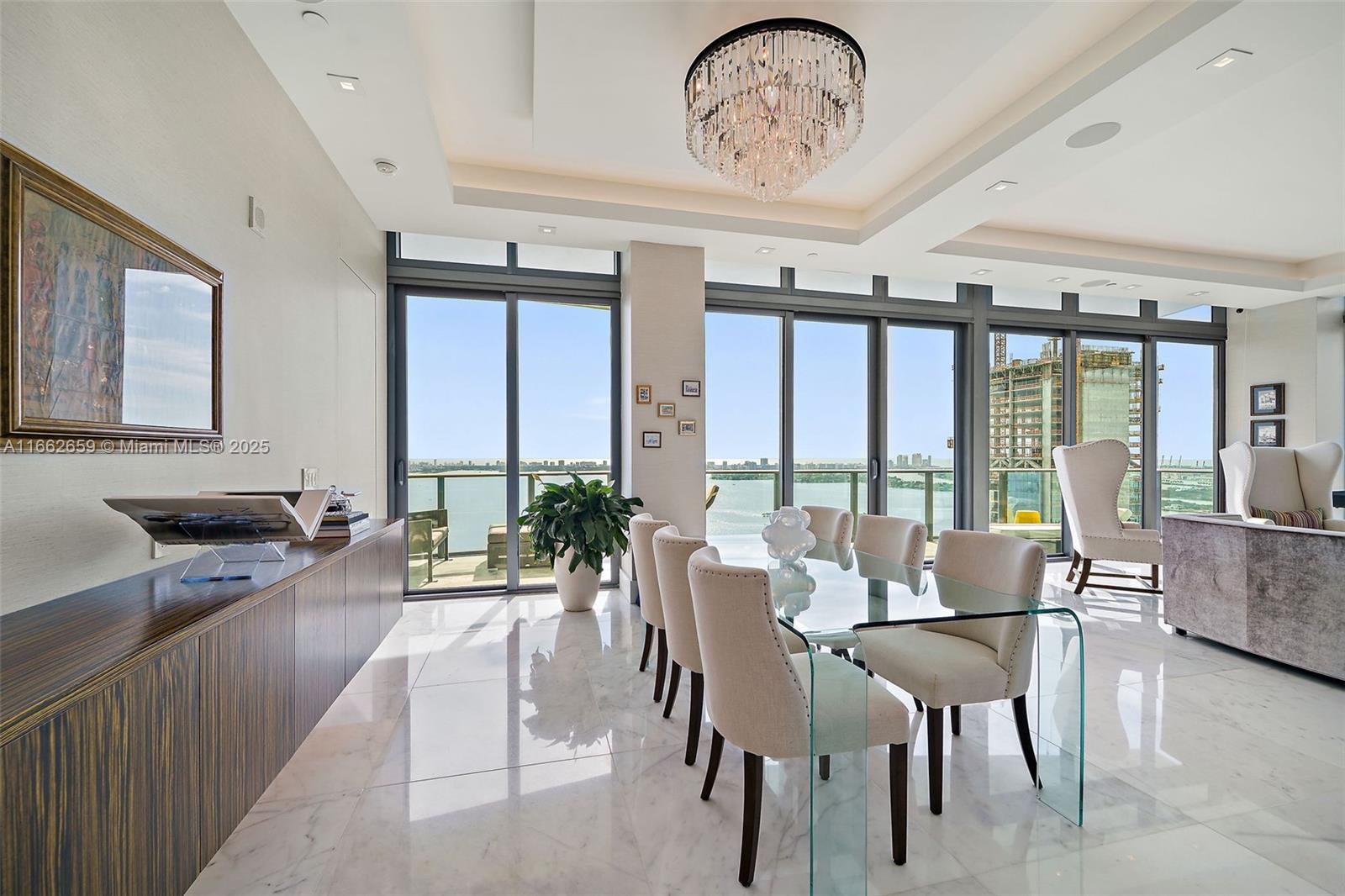 ICON BAY CONDO - Residential