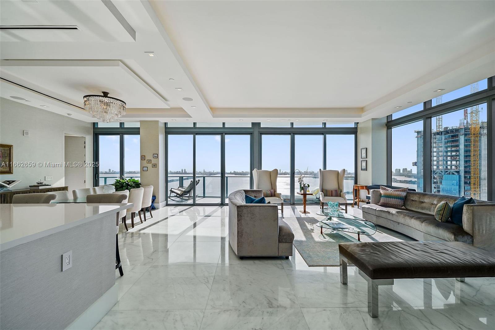 ICON BAY CONDO - Residential