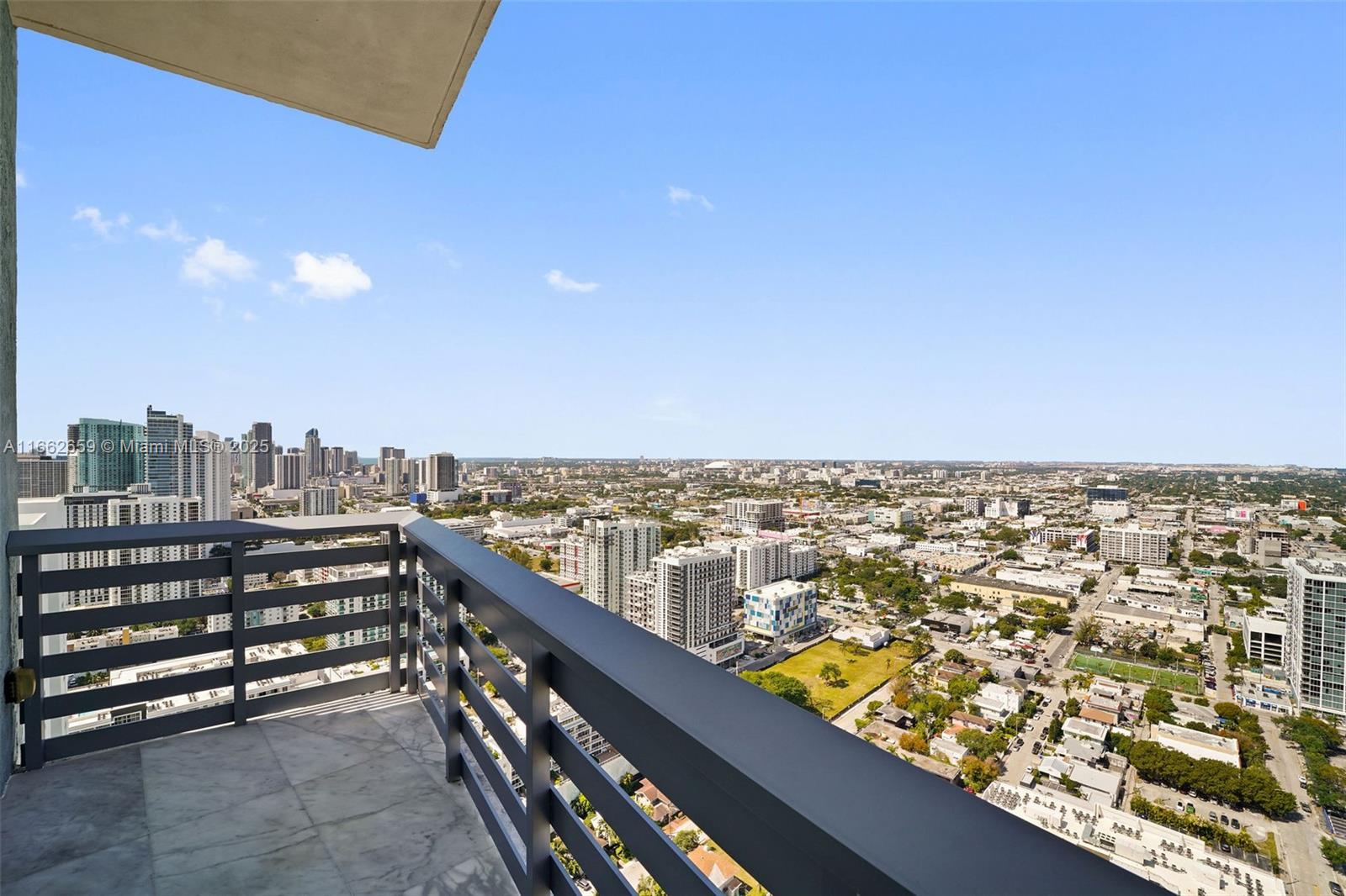 ICON BAY CONDO - Residential