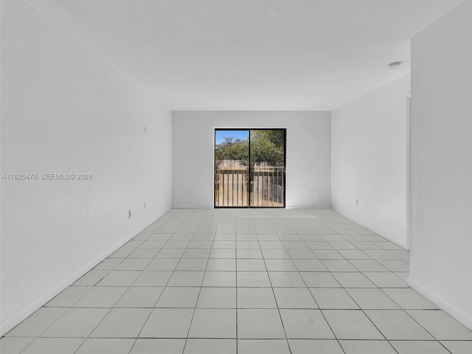 ROZLAND CONDO - Residential