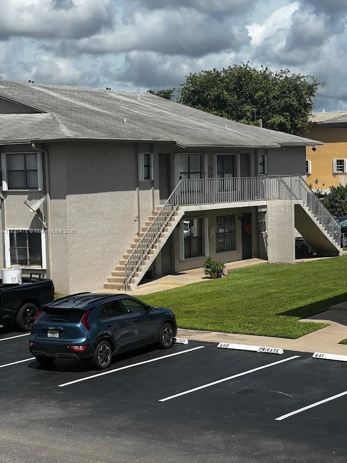 ROZLAND CONDO - Residential