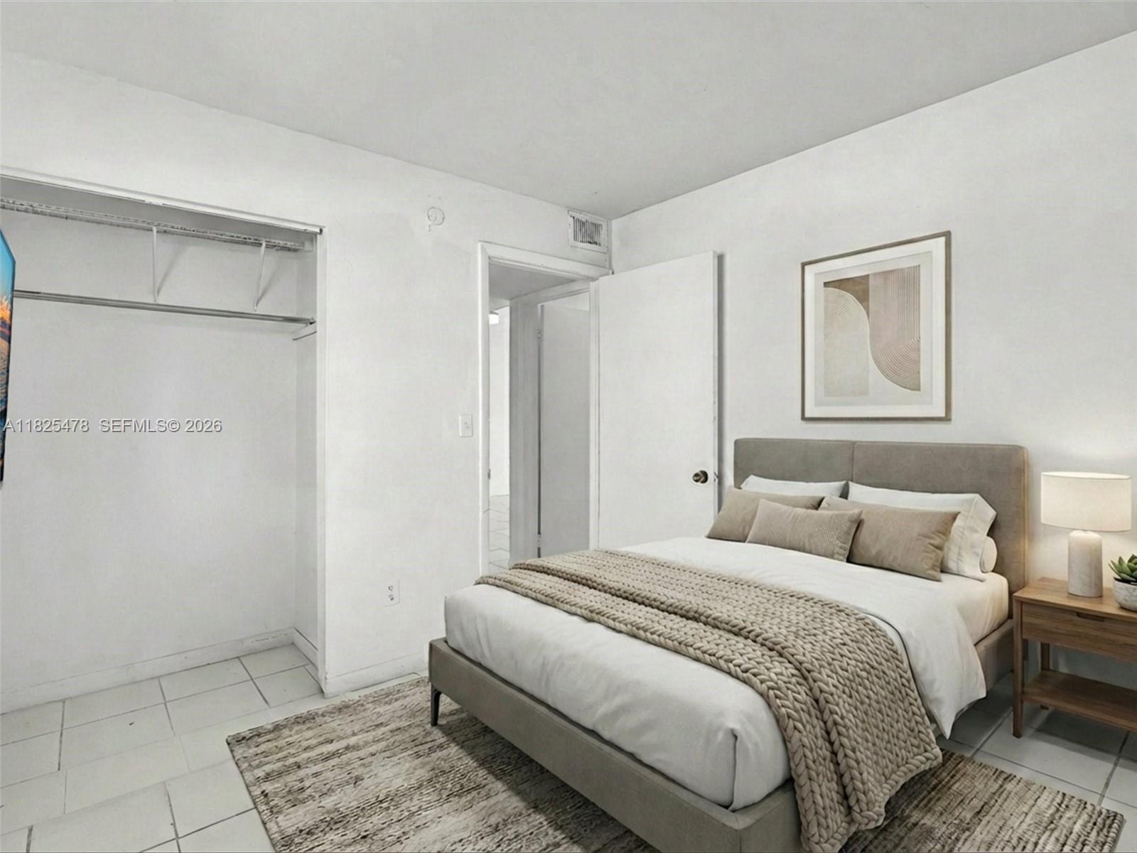 ROZLAND CONDO - Residential