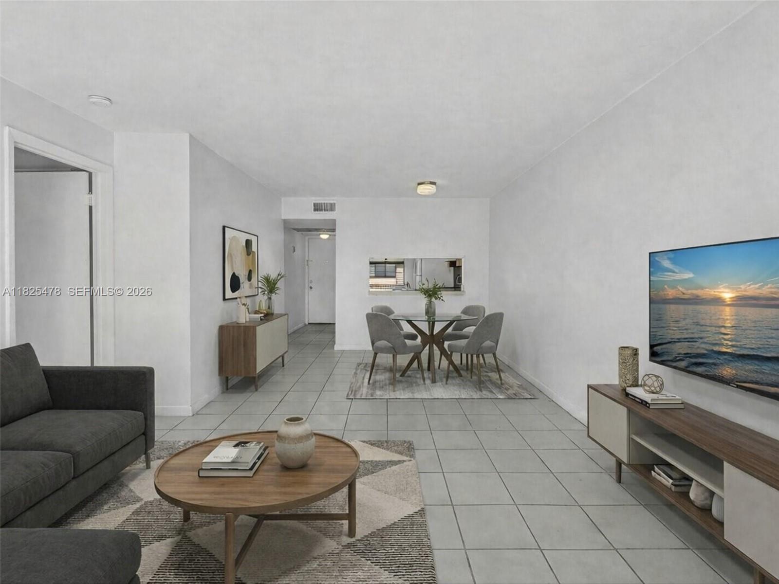 ROZLAND CONDO - Residential