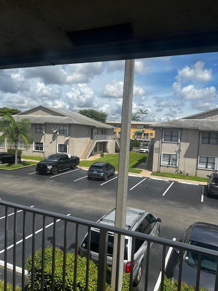 ROZLAND CONDO - Residential