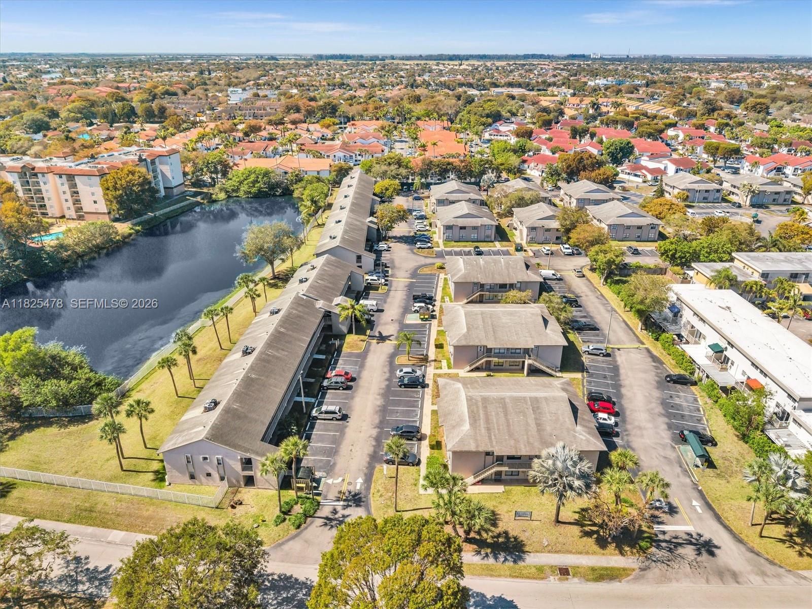 ROZLAND CONDO - Residential