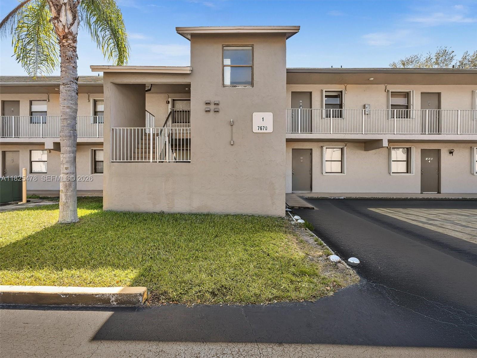 ROZLAND CONDO - Residential