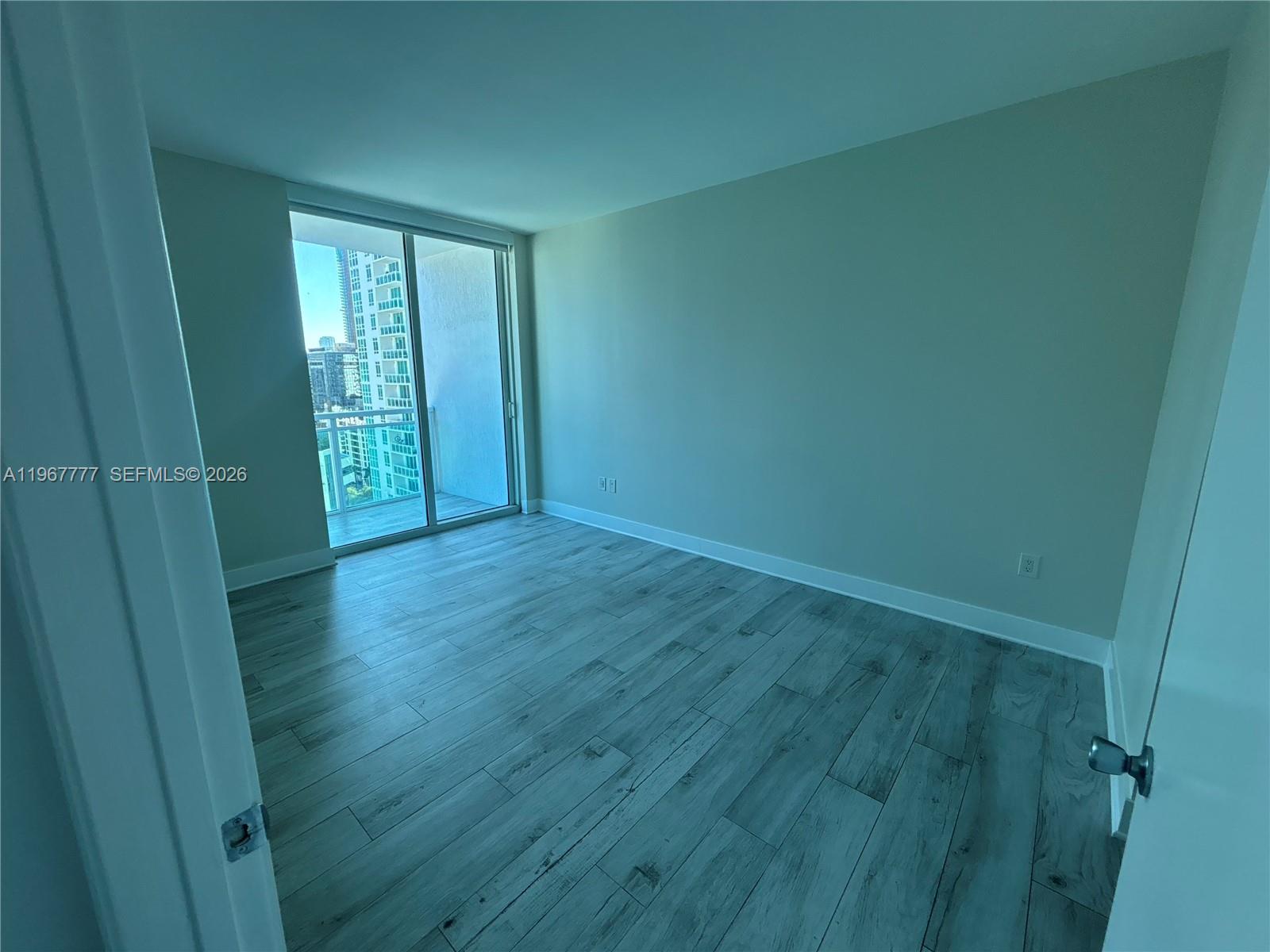 950 Brickell Bay Dr 2007