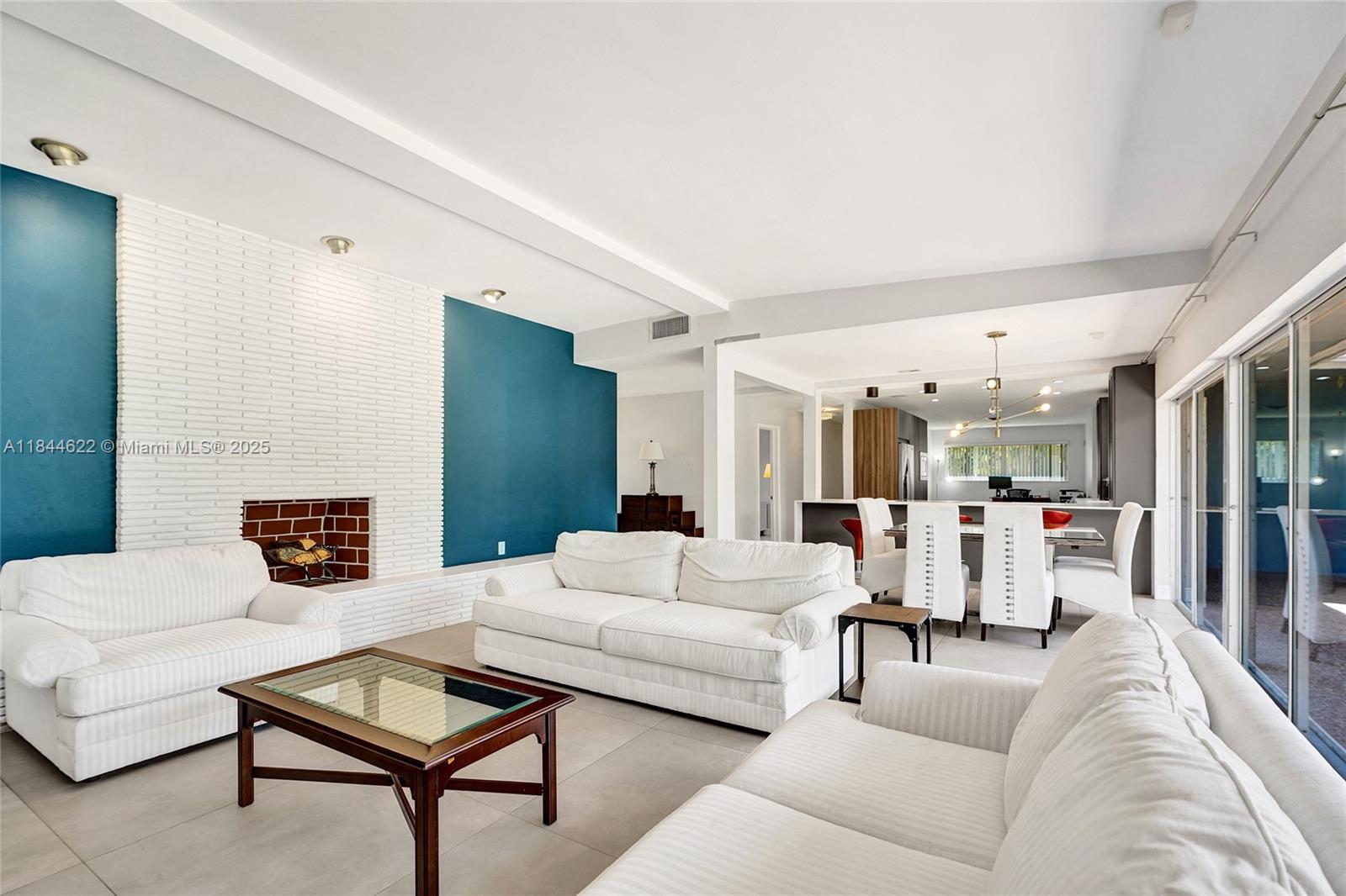 SKY LAKE - Residential Lease