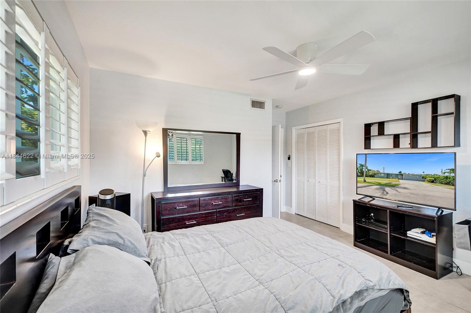 SKY LAKE - Residential Lease