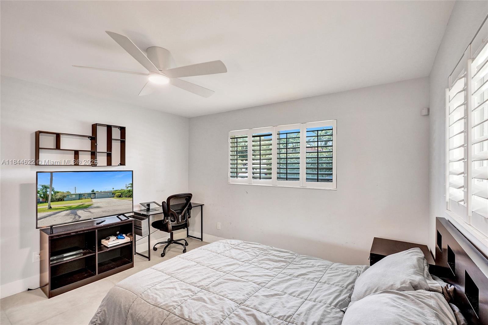 SKY LAKE - Residential Lease