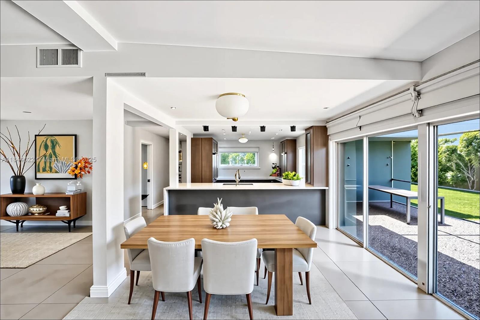 SKY LAKE - Residential Lease