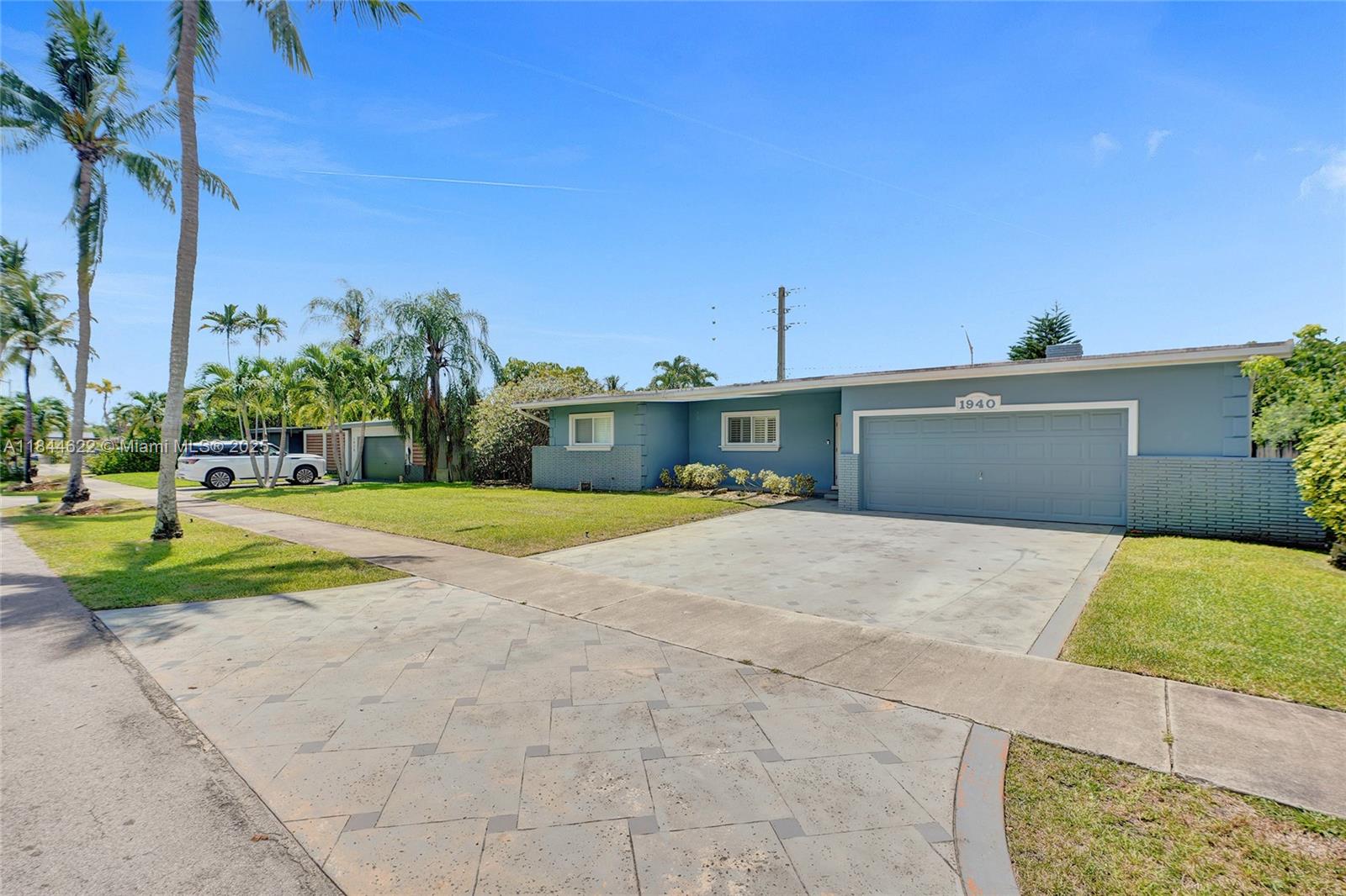 SKY LAKE - Residential Lease