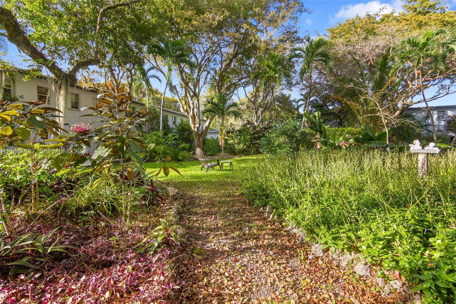 PATHWAYS CONDO - Residential