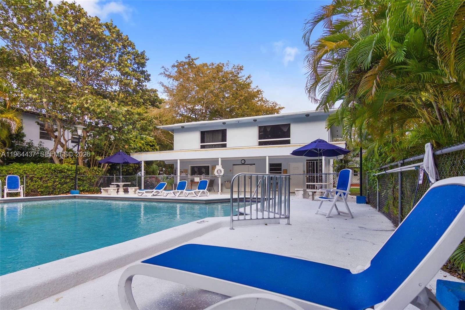 PATHWAYS CONDO - Residential