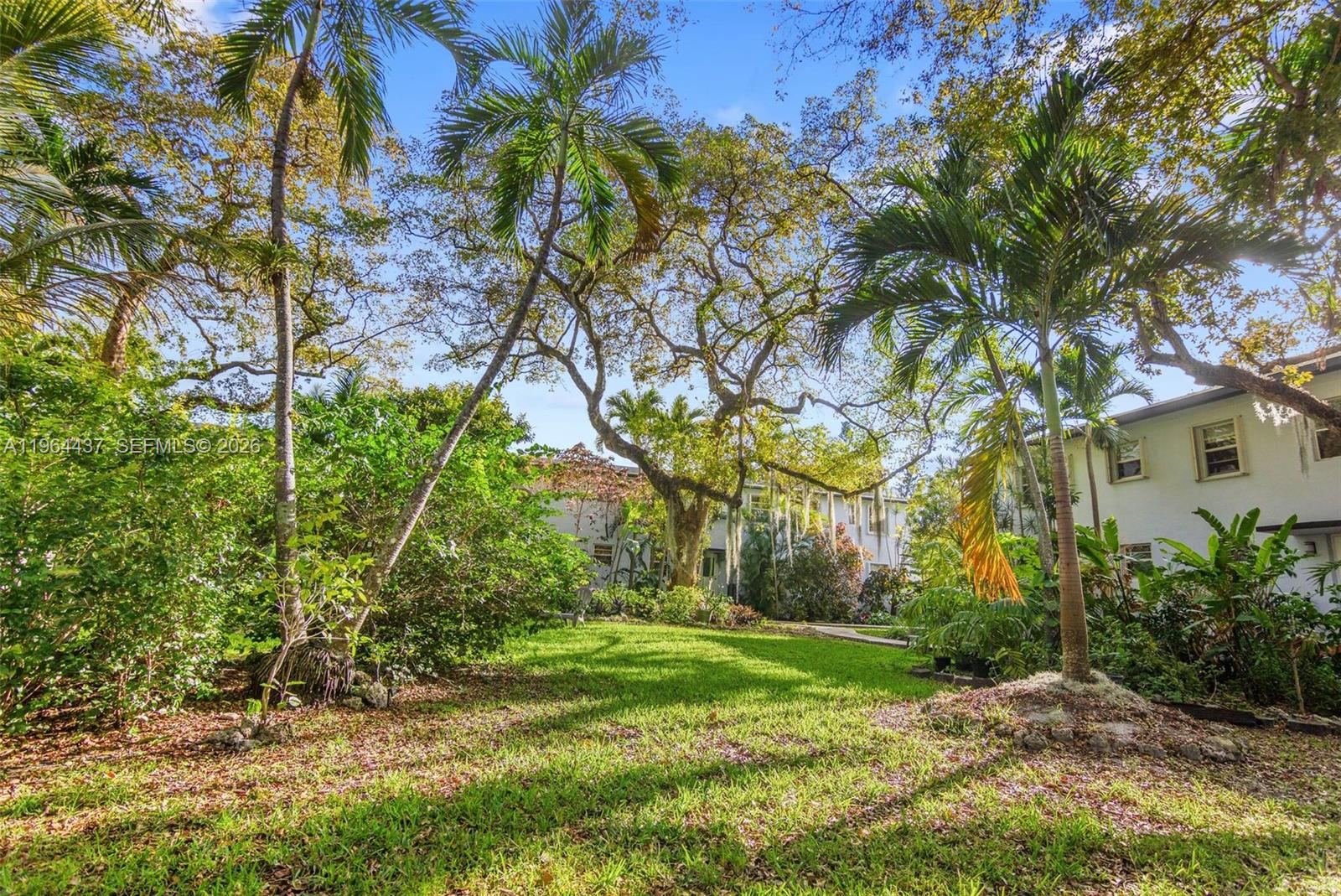 PATHWAYS CONDO - Residential