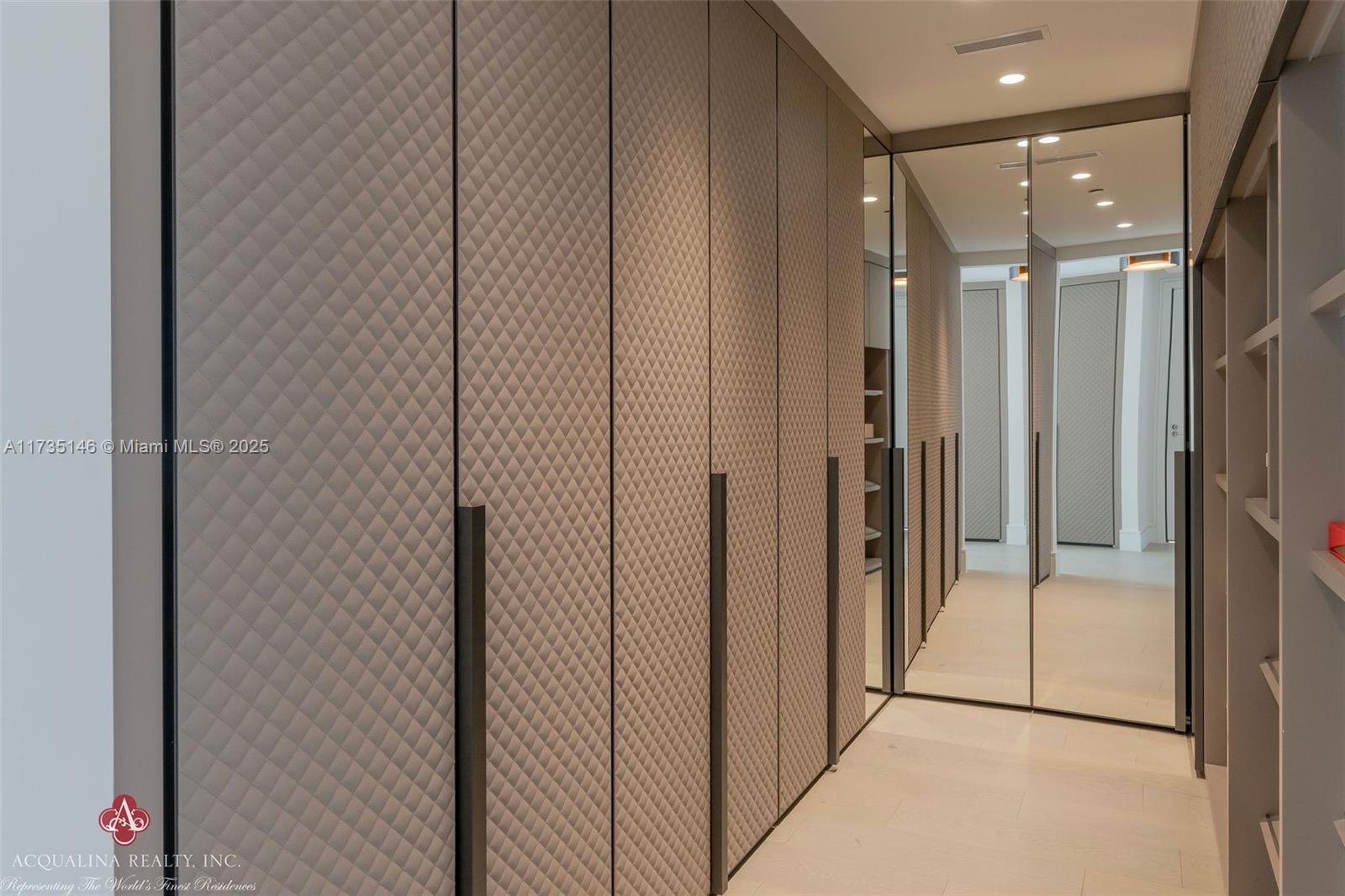 THE ESTATES ACQUALINA - Residential