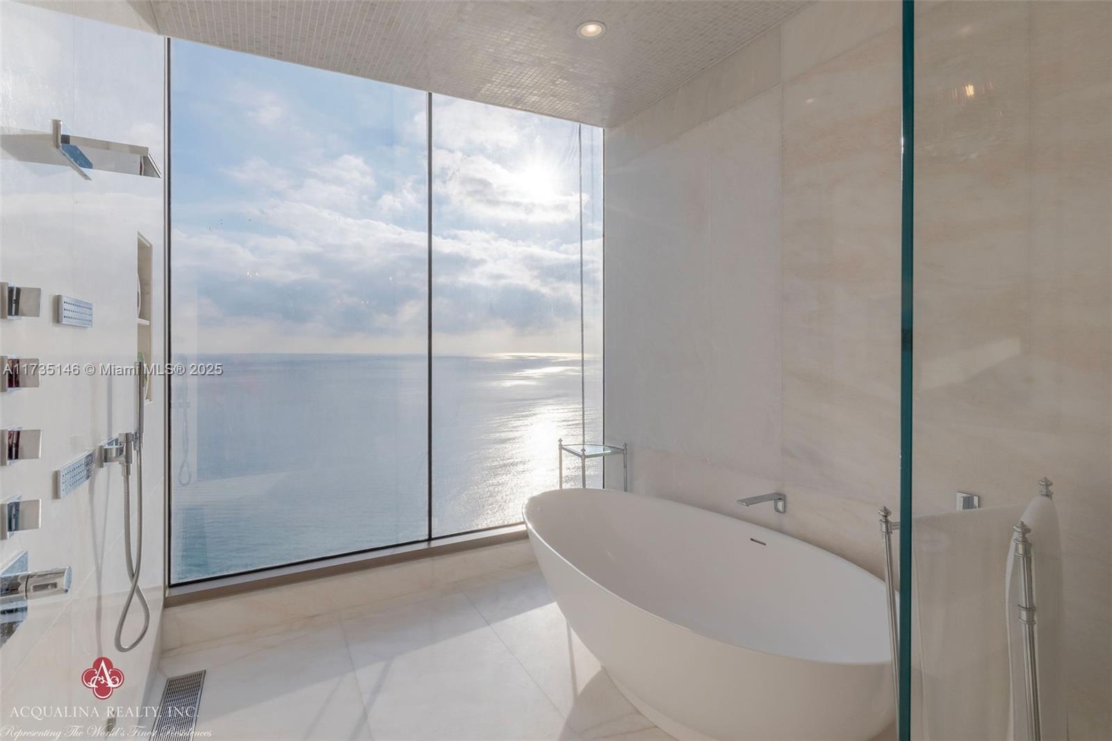 THE ESTATES ACQUALINA - Residential