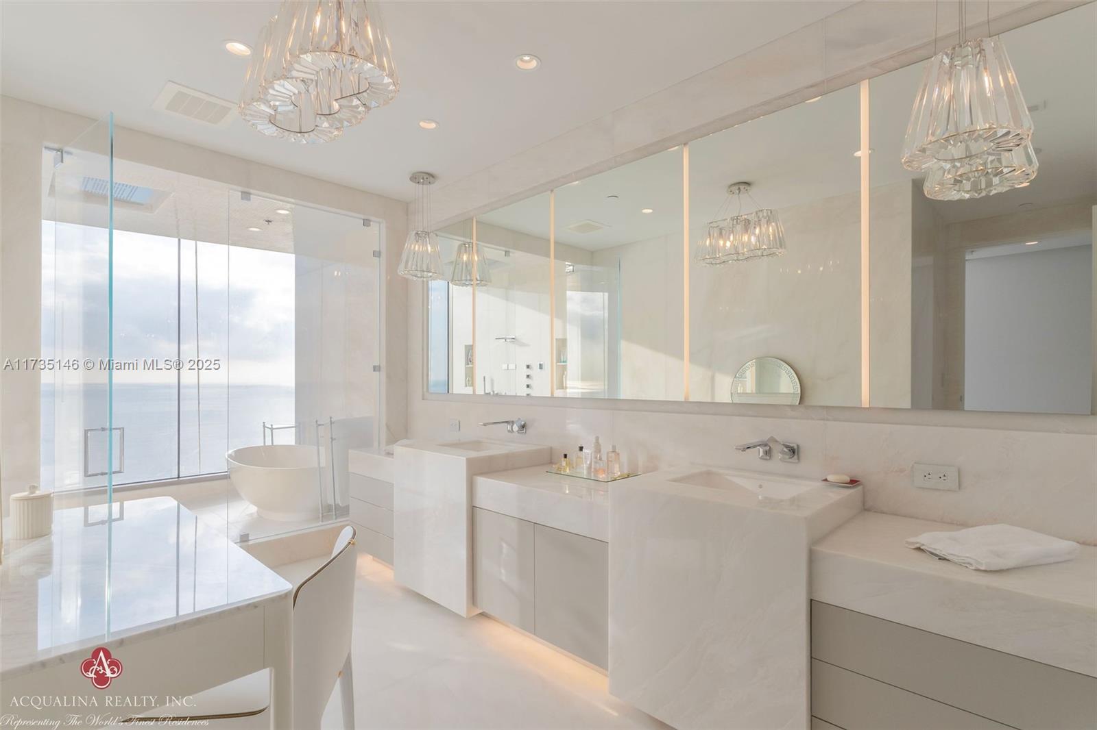 THE ESTATES ACQUALINA - Residential