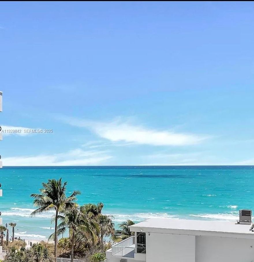 Beautiful and spacious 1-bedroom, 1.5-bath residence located in an oceanfront building on the prestigious Collins Avenue. This bright corner unit offers an open layout with generous natural light, tile flooring throughout, and a private balcony with partial ocean and city views. The kitchen and bathrooms are well maintained and ready for immediate use, perfect for both end-users and investors.
Direct beach access and excellent amenities,pool, gym, 24/7 security, self parking, site management. Prime Miami Beach location,