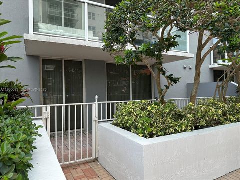 5077 NW 7th St 412 Miami FL 33126