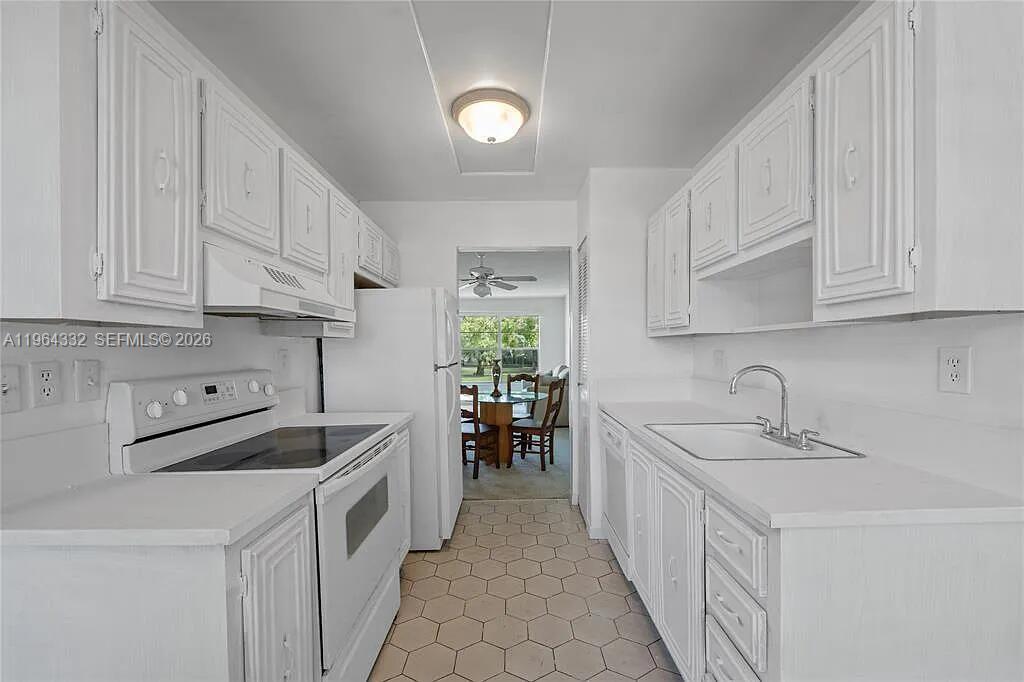 FAIRWAYS OF TAMARAC CONDO - Residential