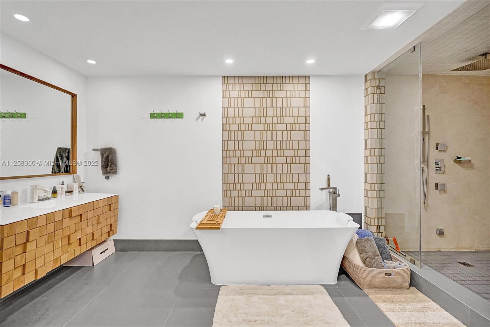 BELLINI CONDO - Residential