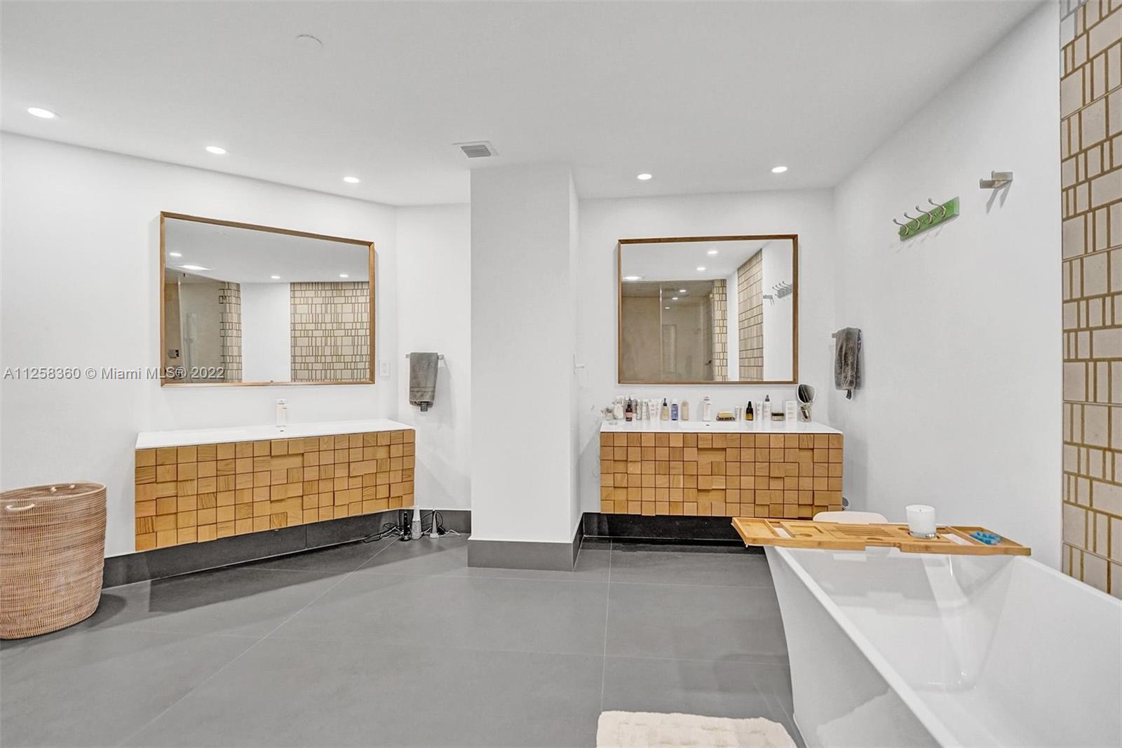 BELLINI CONDO - Residential