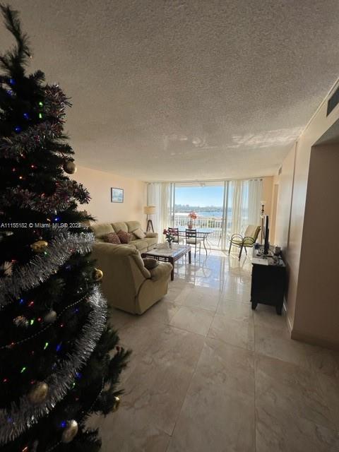 DEL PRADO MARINA - Residential