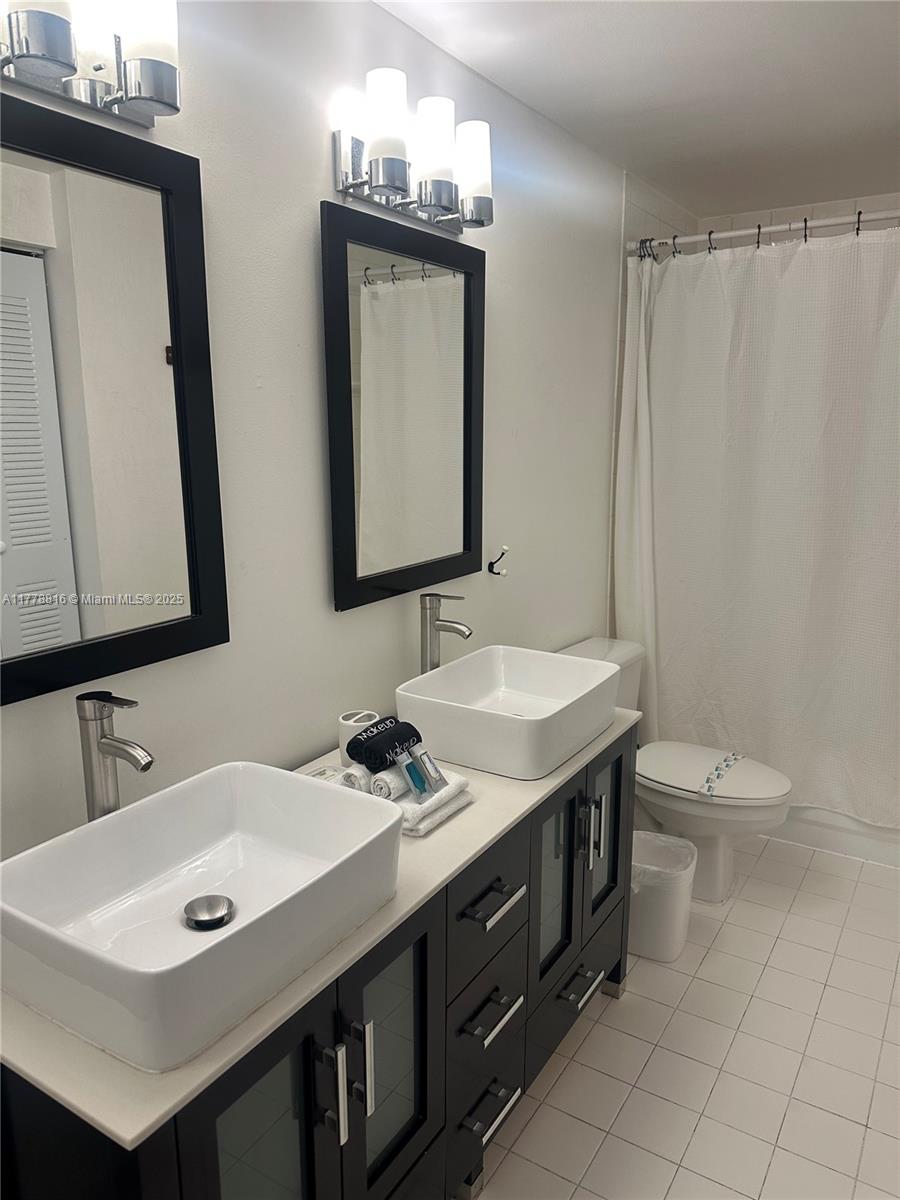 THE YACHT CLUB AT AVENTUR - Residential