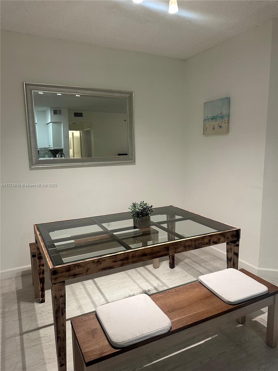 THE YACHT CLUB AT AVENTUR - Residential