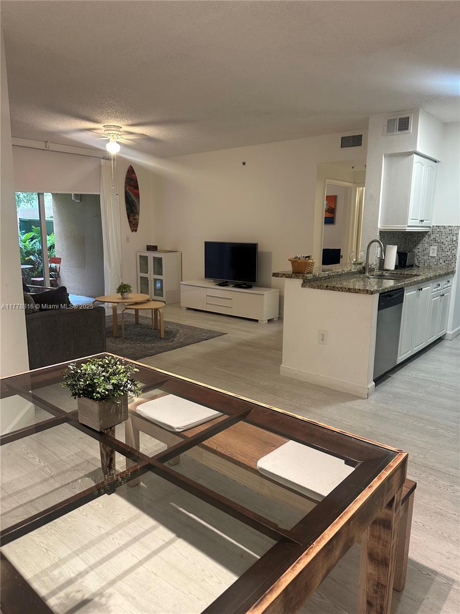 THE YACHT CLUB AT AVENTUR - Residential