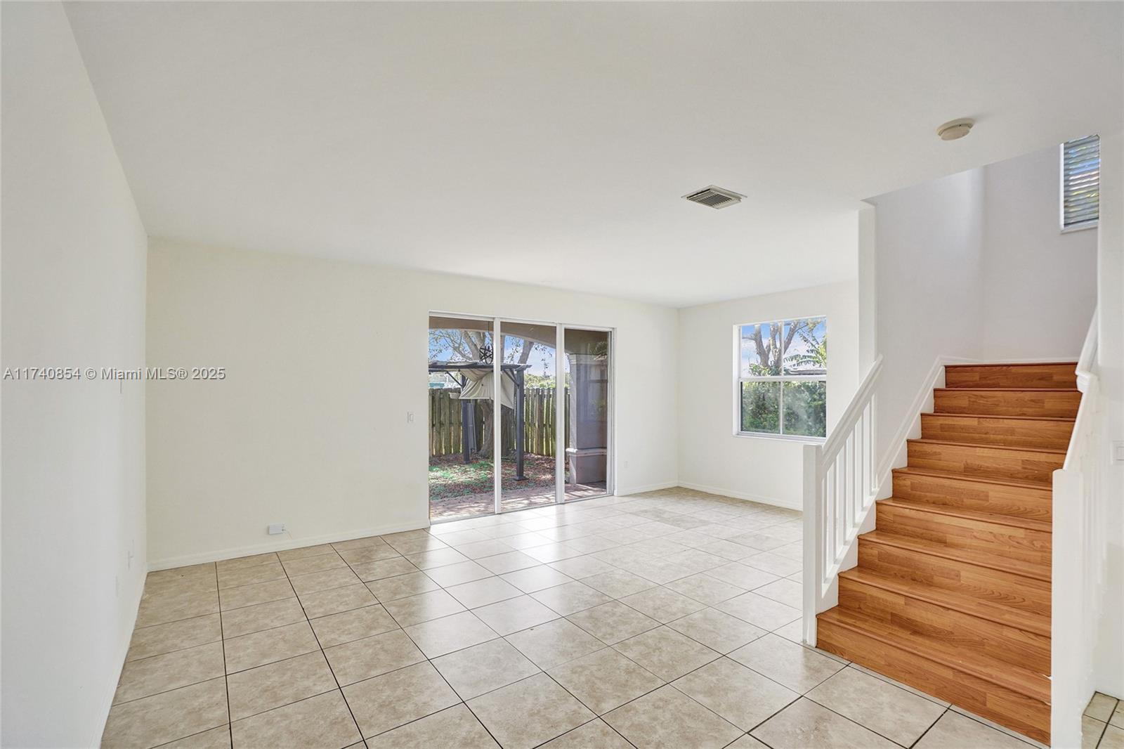 CENTURY GARDENS VILLAS - Residential