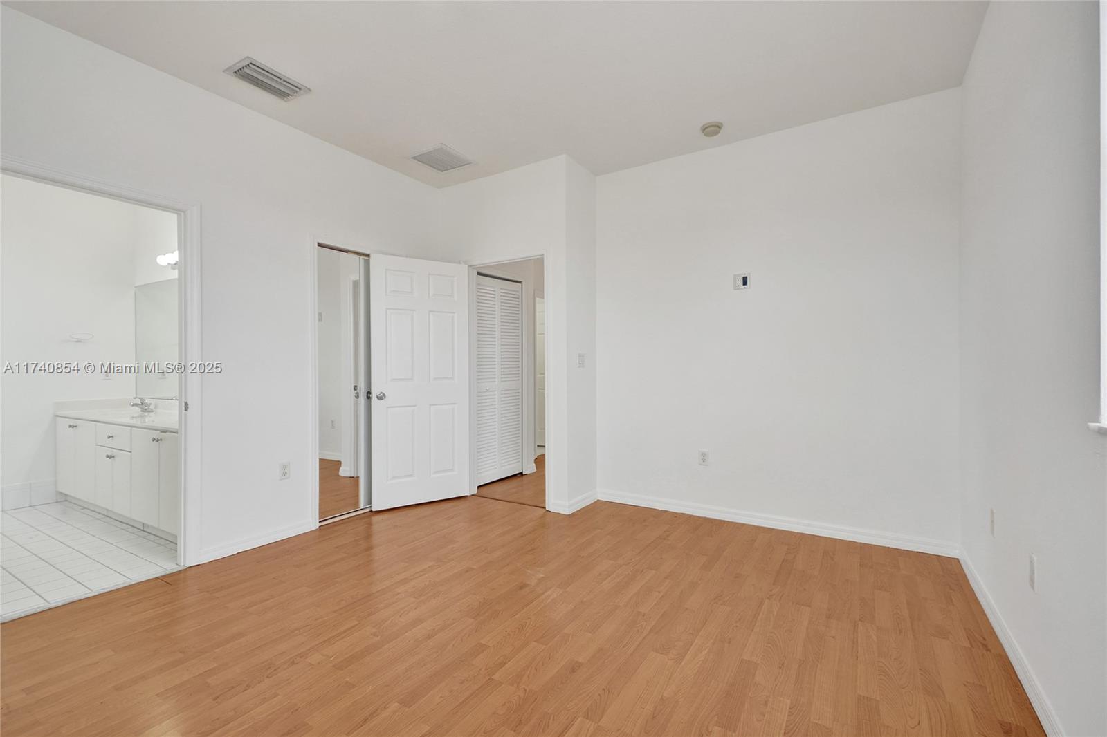 CENTURY GARDENS VILLAS - Residential