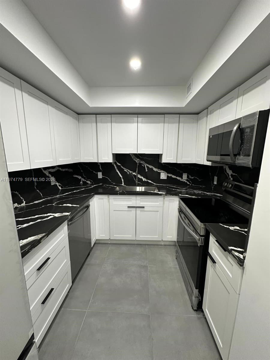 DORSET HOUSE CONDO - Residential