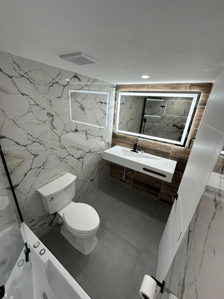 DORSET HOUSE CONDO - Residential